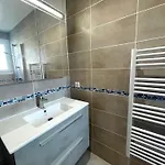 別荘 Maison Familiale 3 Avec Jardin, Terrasse En Bois Et Wifi, A 200m De La - Fr-1-231-313